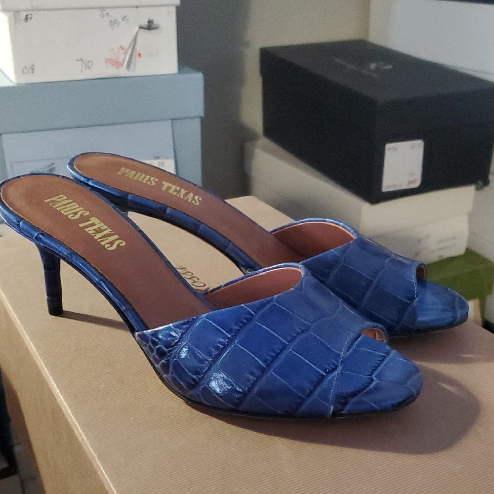 Sz 35 NIB $560 Paris Texas Blue Croc-Embossed Women's Heels